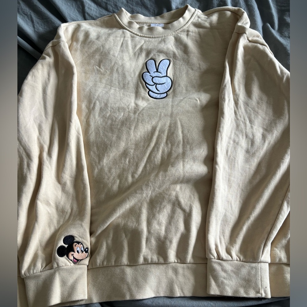 Disneyland viral peace sign sweatshirt